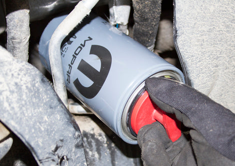 [57180]Used to Plug the Oil Filter When Changing Oil on 2013-2017 Dodge Ram Cummins 2500/3500 Heavy-Duty Trucks.